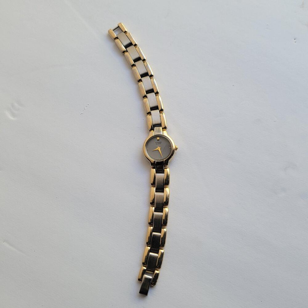 Vintage Citizen Womens Watch Gold Case Gray Dial Gold Plated Bracelet Quartz